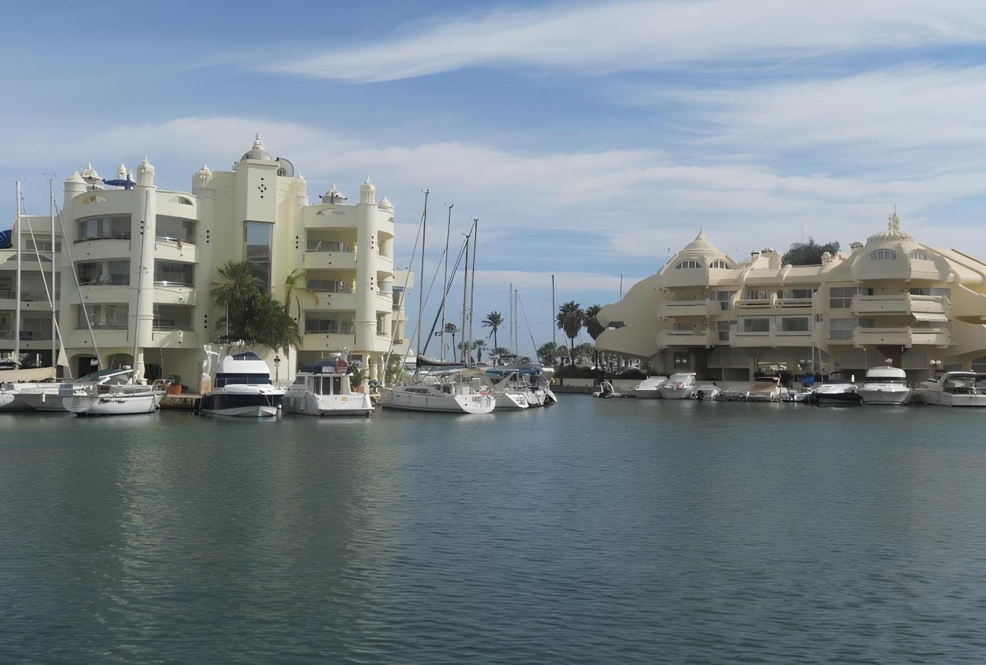 Next To Puerto Marina And The Beach Benalmádena Extérieur photo