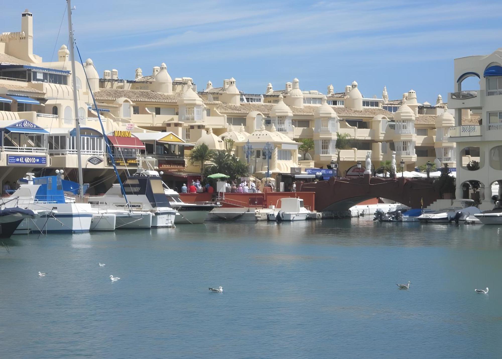 Next To Puerto Marina And The Beach Benalmádena Extérieur photo